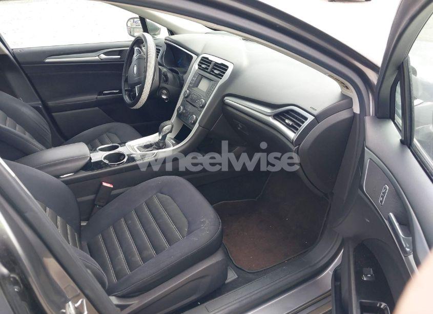 Photo 5 of 2013 Ford Fusion SE (VIN 3FA6P0H75DR255262)