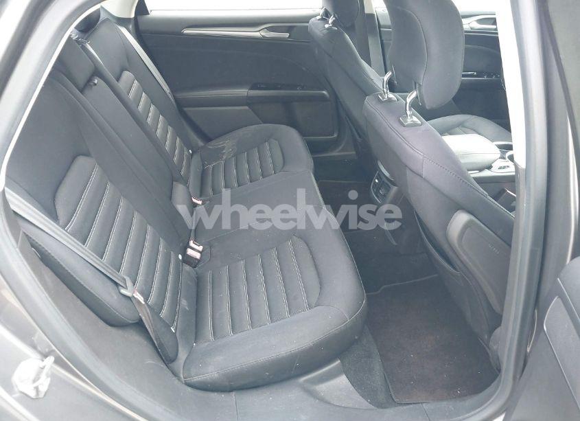 Photo 8 of 2013 Ford Fusion SE (VIN 3FA6P0H75DR255262)