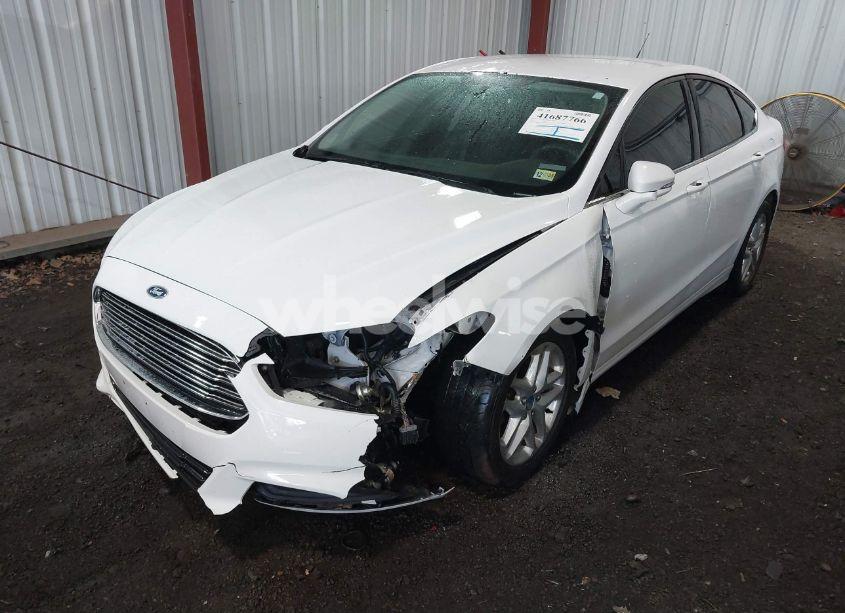 Photo 2 of 2013 Ford Fusion SE (VIN 3FA6P0H75DR256332)