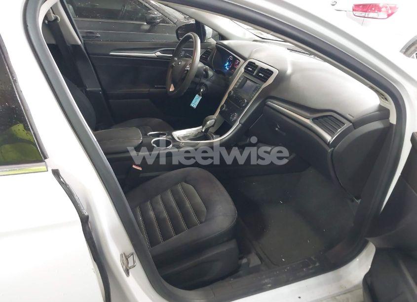 Photo 5 of 2013 Ford Fusion SE (VIN 3FA6P0H75DR256332)