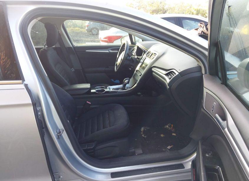 Photo 5 of 2013 Ford Fusion SE (VIN 3FA6P0H75DR294899)