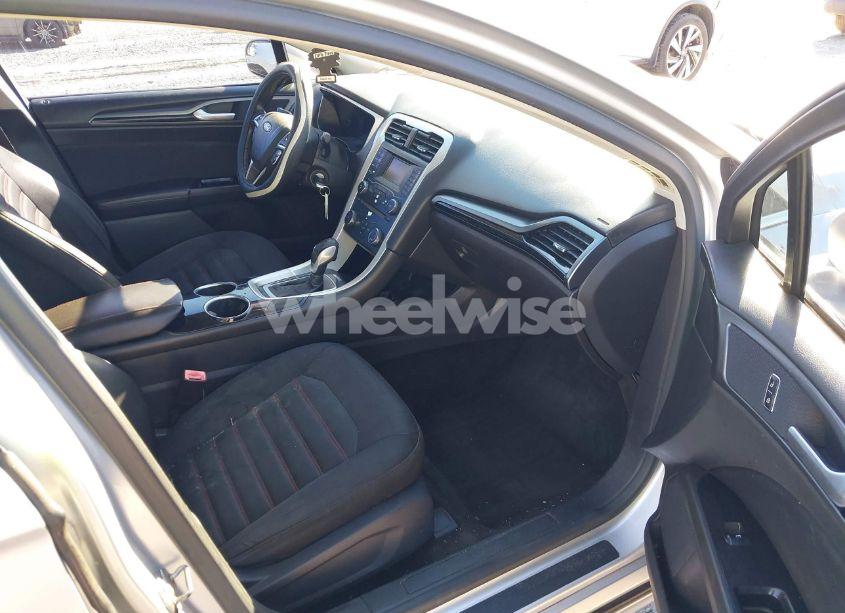 Photo 5 of 2013 Ford Fusion SE (VIN 3FA6P0H75DR367477)