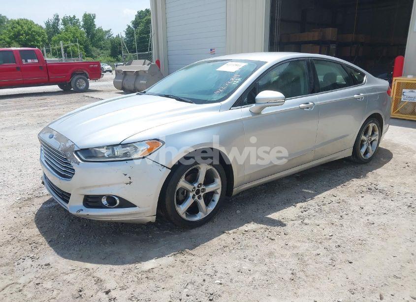 Photo 2 of 2013 Ford Fusion SE (VIN 3FA6P0H75DR369729)