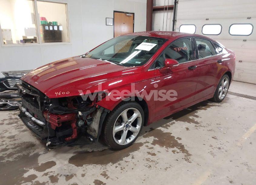 Photo 2 of 2014 Ford Fusion SE (VIN 3FA6P0H75ER109929)