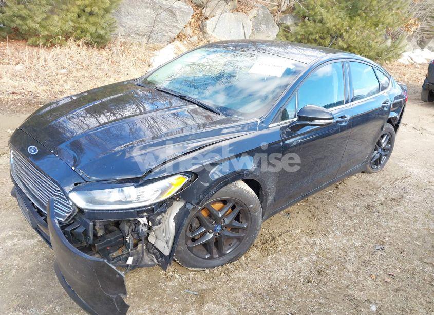 Photo 2 of 2014 Ford Fusion SE (VIN 3FA6P0H75ER131249)