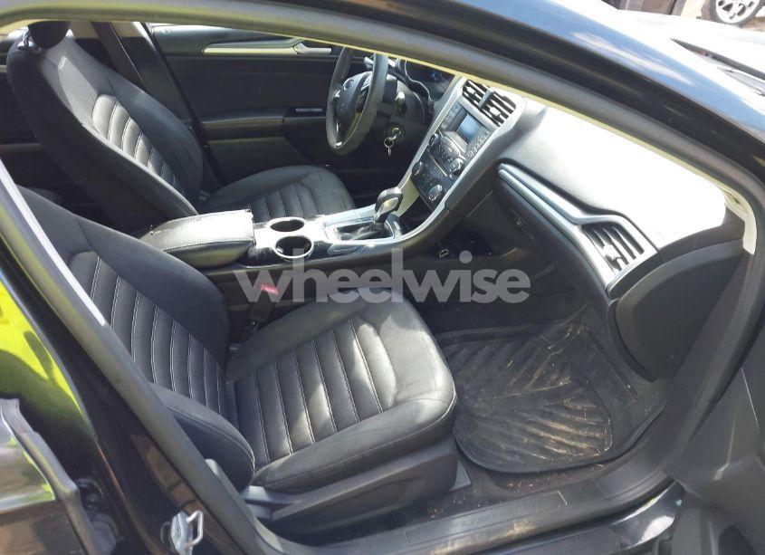 Photo 5 of 2014 Ford Fusion SE (VIN 3FA6P0H75ER131249)