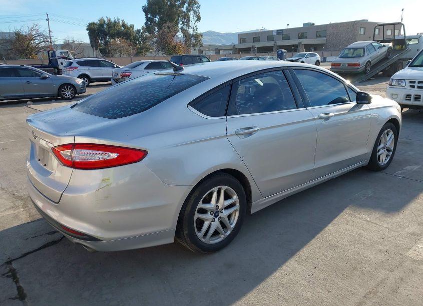Photo 4 of 2014 Ford Fusion SE (VIN 3FA6P0H75ER137018)