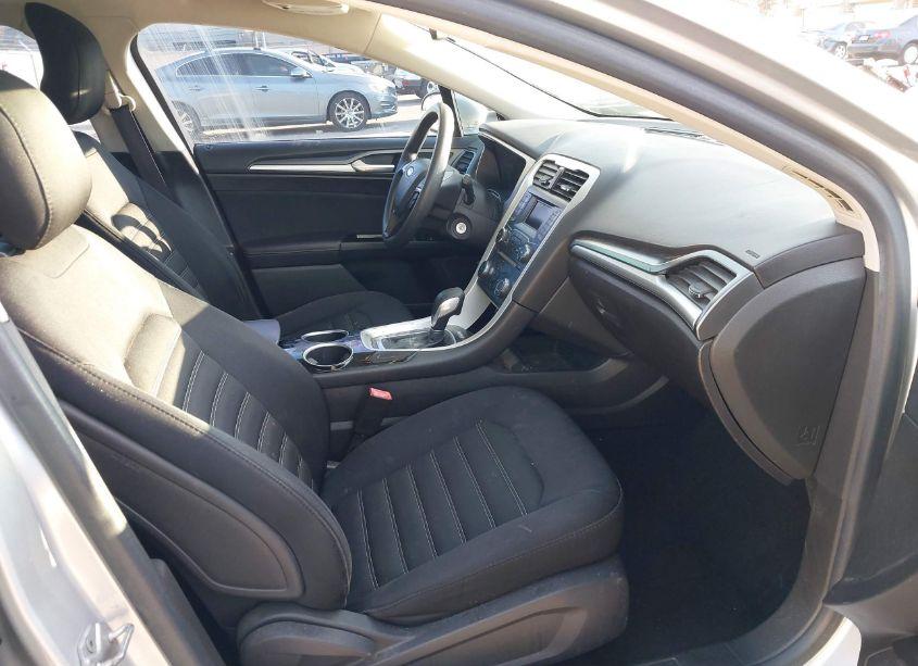 Photo 5 of 2014 Ford Fusion SE (VIN 3FA6P0H75ER137018)