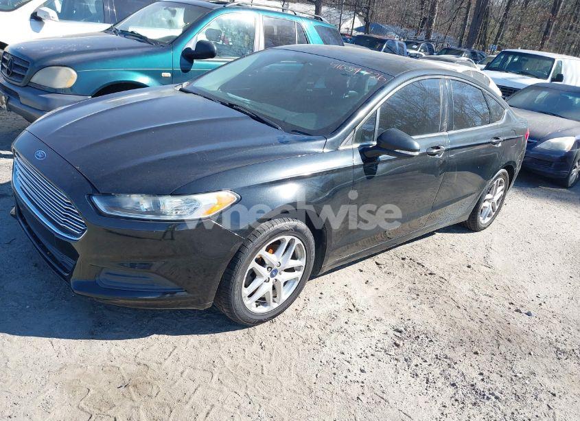 Photo 2 of 2014 Ford Fusion SE (VIN 3FA6P0H75ER318393)