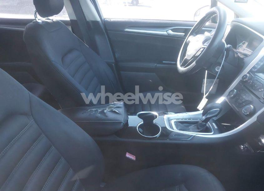 Photo 5 of 2014 Ford Fusion SE (VIN 3FA6P0H75ER318393)