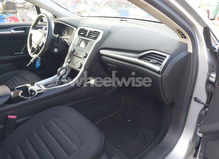 Photo 5 of 2015 Ford Fusion SE (VIN 3FA6P0H75FR101072)