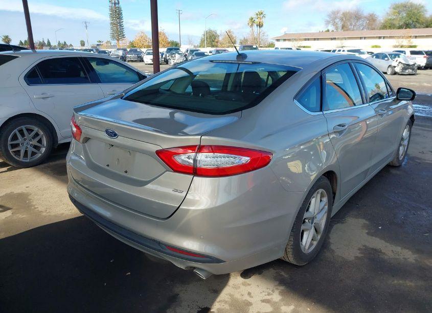 Photo 4 of 2015 Ford Fusion SE (VIN 3FA6P0H75FR105851)