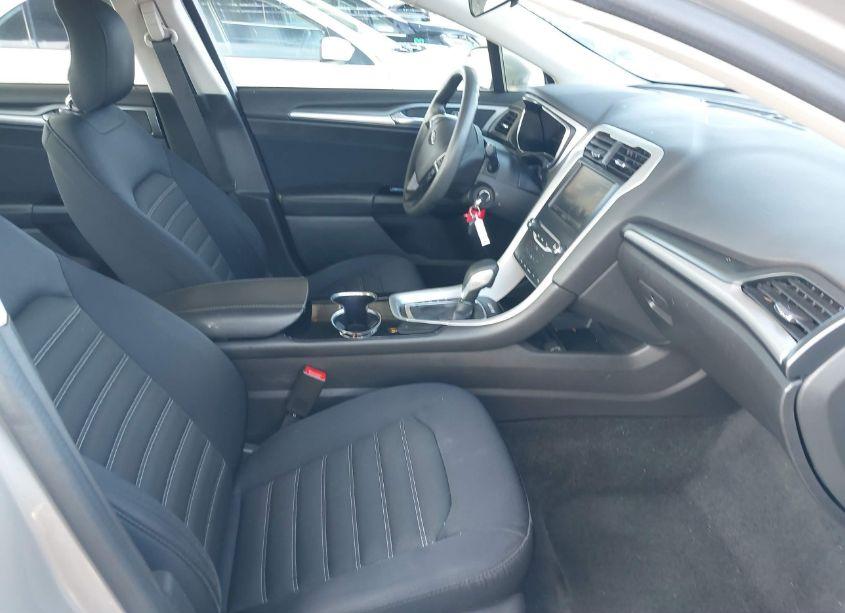 Photo 5 of 2015 Ford Fusion SE (VIN 3FA6P0H75FR105851)