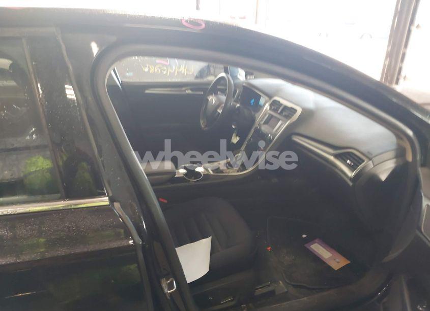 Photo 5 of 2015 Ford Fusion SE (VIN 3FA6P0H75FR114288)