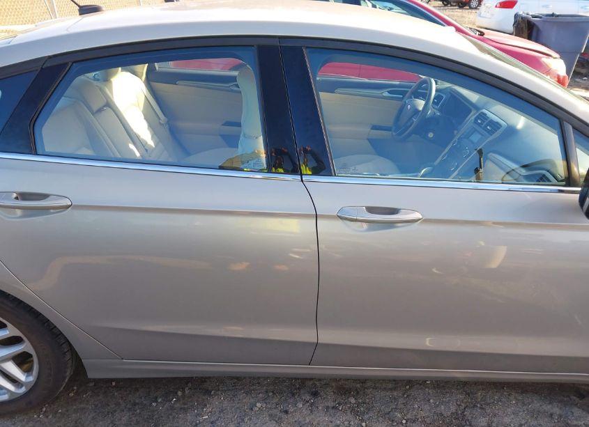 Photo 13 of 2015 Ford Fusion SE (VIN 3FA6P0H75FR197687)