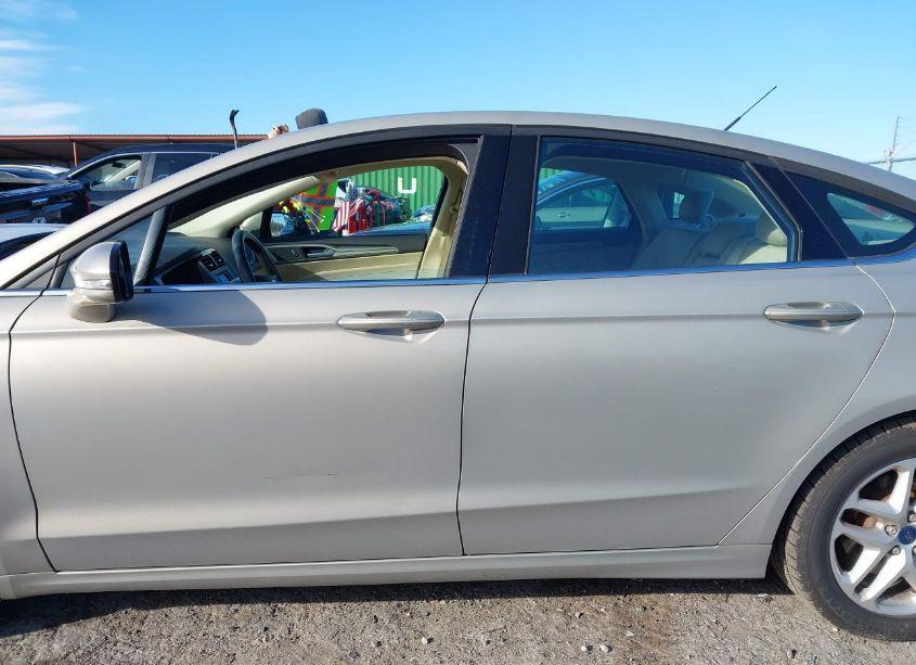 Photo 14 of 2015 Ford Fusion SE (VIN 3FA6P0H75FR197687)