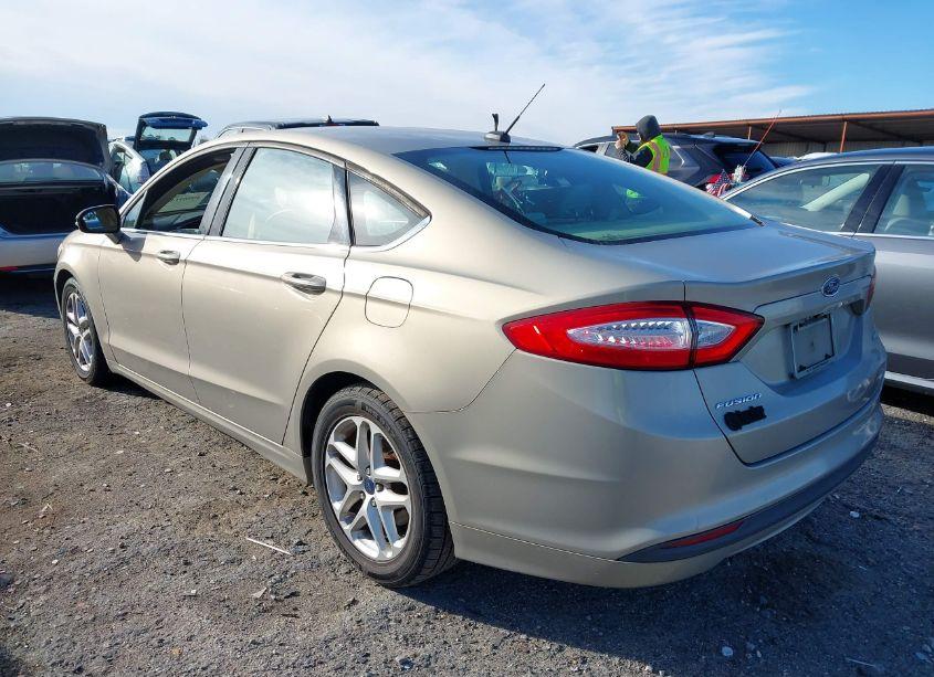 Photo 3 of 2015 Ford Fusion SE (VIN 3FA6P0H75FR197687)