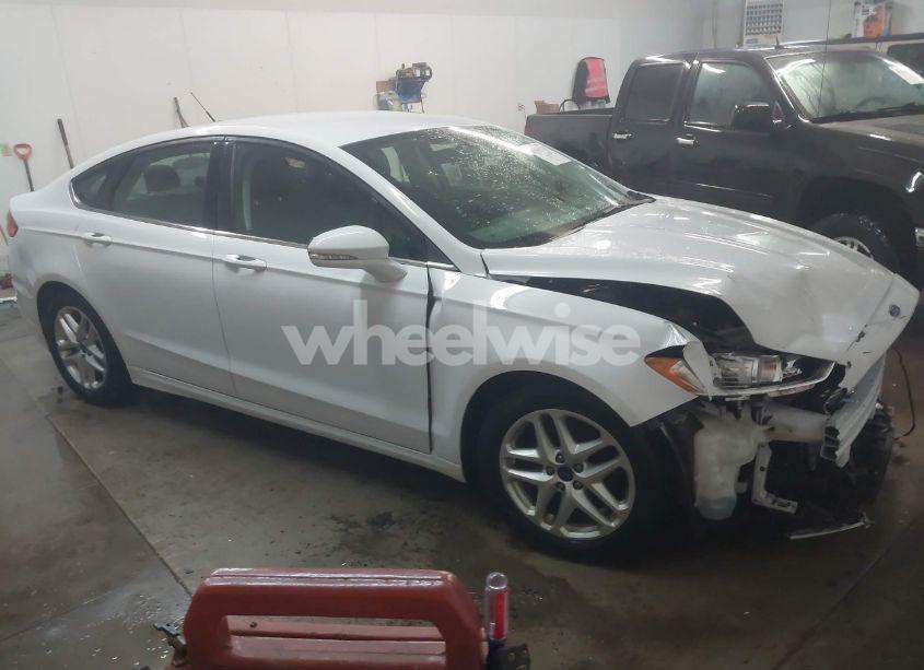 2015 Ford Fusion SE (VIN 3FA6P0H75FR276342) main photo
