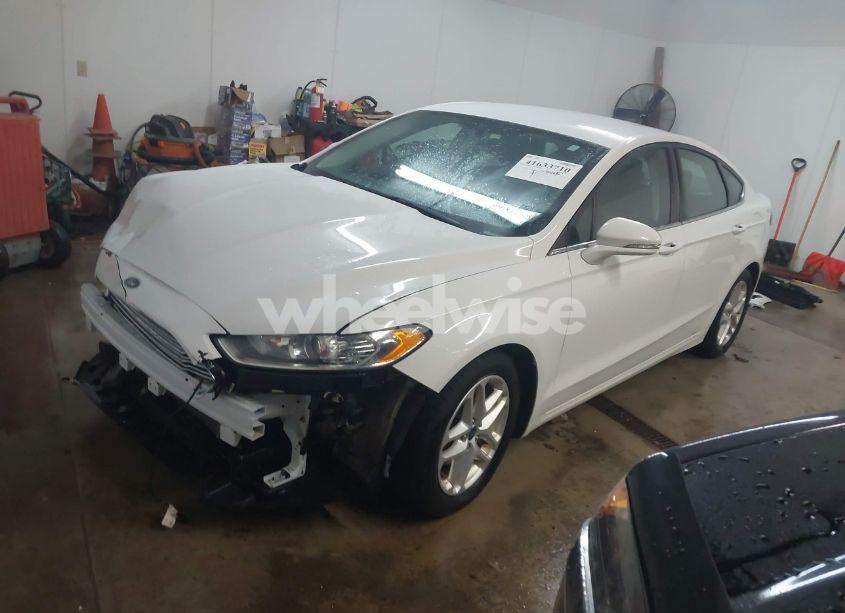 Photo 2 of 2015 Ford Fusion SE (VIN 3FA6P0H75FR276342)