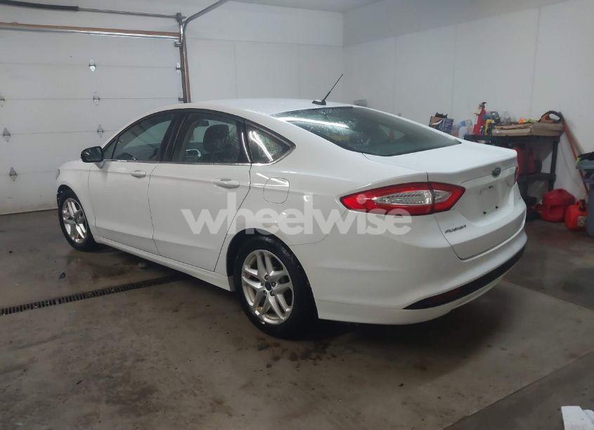 Photo 3 of 2015 Ford Fusion SE (VIN 3FA6P0H75FR276342)