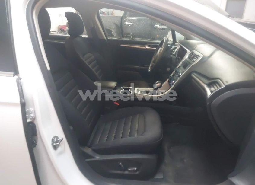 Photo 5 of 2015 Ford Fusion SE (VIN 3FA6P0H75FR276342)