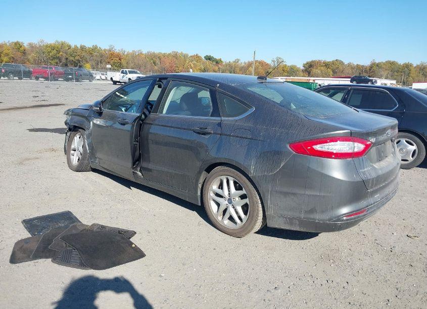 Photo 3 of 2015 Ford Fusion SE (VIN 3FA6P0H75FR277894)