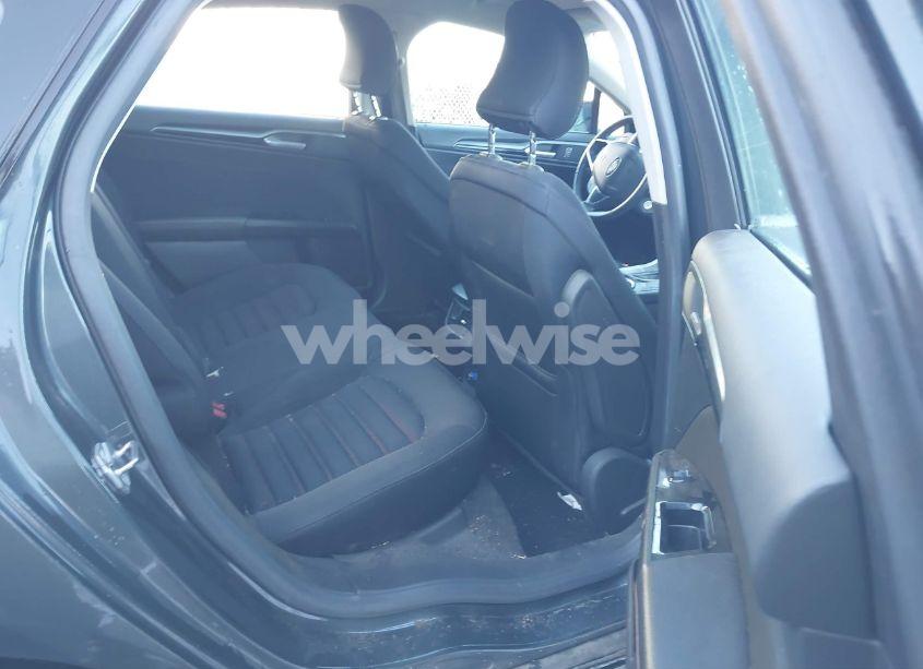 Photo 8 of 2015 Ford Fusion SE (VIN 3FA6P0H75FR289513)