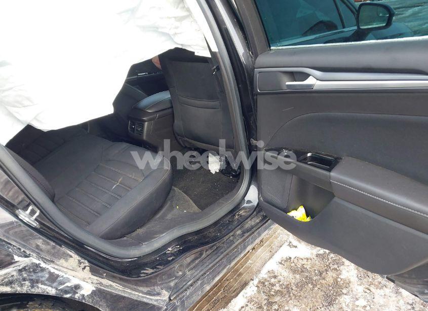 Photo 8 of 2015 Ford Fusion SE (VIN 3FA6P0H75FR290497)