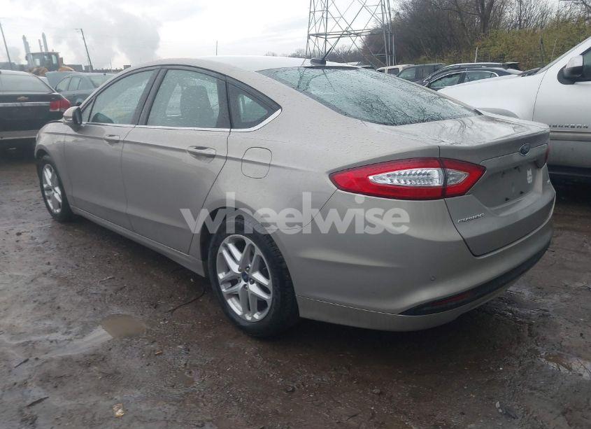 Photo 3 of 2016 Ford Fusion SE (VIN 3FA6P0H75GR106287)