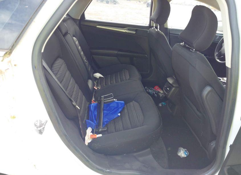 Photo 8 of 2016 Ford Fusion SE (VIN 3FA6P0H75GR121405)