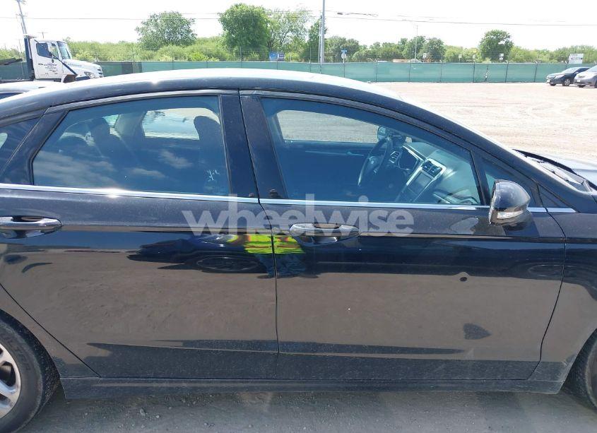 Photo 13 of 2016 Ford Fusion SE (VIN 3FA6P0H75GR125230)