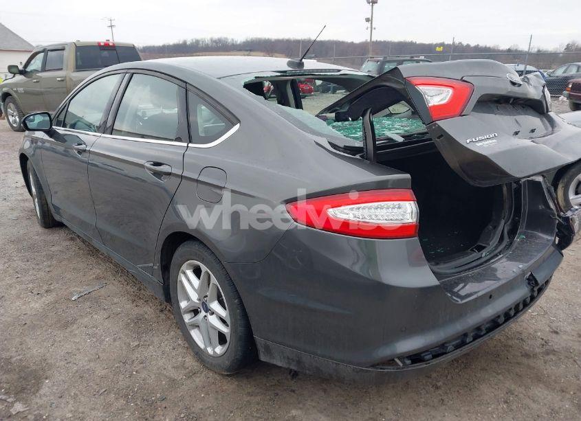 Photo 3 of 2016 Ford Fusion SE (VIN 3FA6P0H75GR130749)