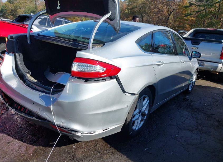 Photo 4 of 2016 Ford Fusion SE (VIN 3FA6P0H75GR131237)