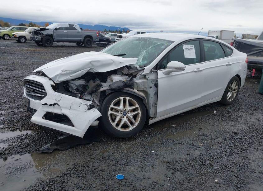 Photo 2 of 2016 Ford Fusion SE (VIN 3FA6P0H75GR146286)