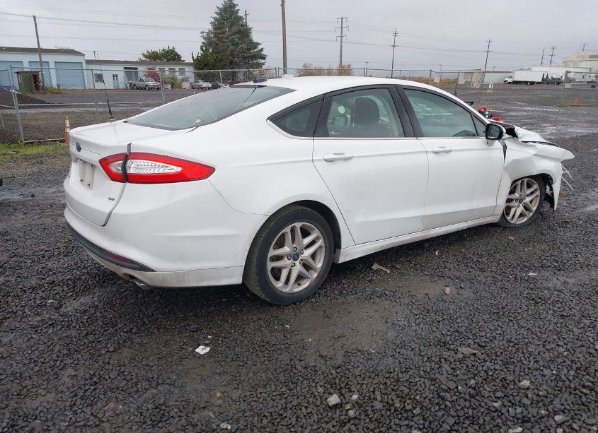 Photo 4 of 2016 Ford Fusion SE (VIN 3FA6P0H75GR146286)