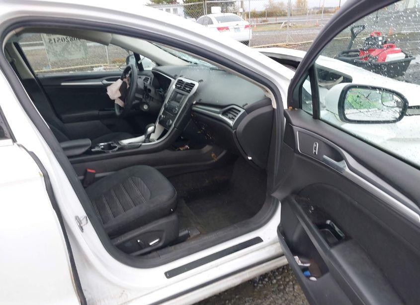 Photo 5 of 2016 Ford Fusion SE (VIN 3FA6P0H75GR146286)