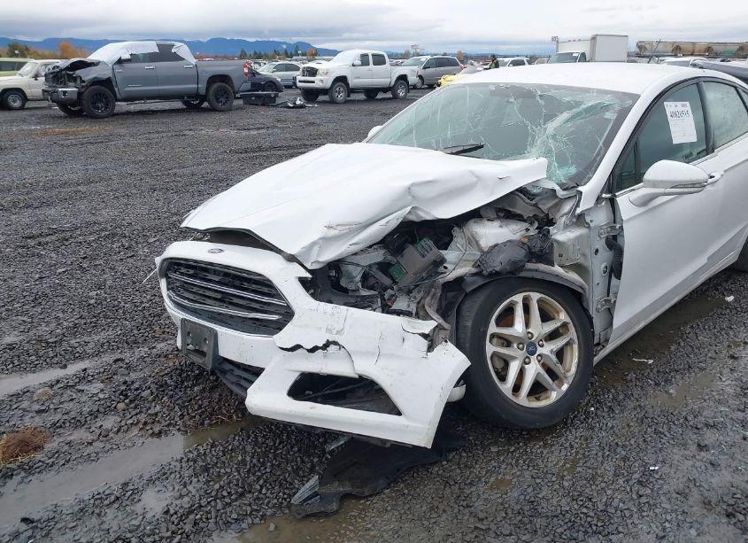 Photo 6 of 2016 Ford Fusion SE (VIN 3FA6P0H75GR146286)