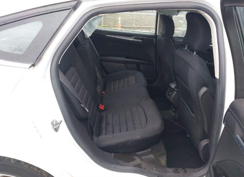 Photo 8 of 2016 Ford Fusion SE (VIN 3FA6P0H75GR146286)