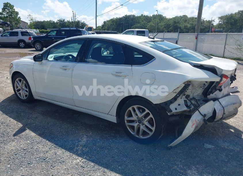 Photo 3 of 2016 Ford Fusion SE (VIN 3FA6P0H75GR189171)