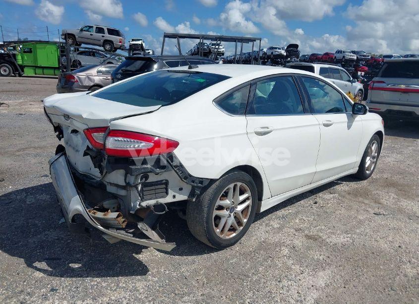 Photo 4 of 2016 Ford Fusion SE (VIN 3FA6P0H75GR189171)