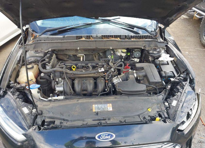 Photo 10 of 2016 Ford Fusion SE (VIN 3FA6P0H75GR199828)