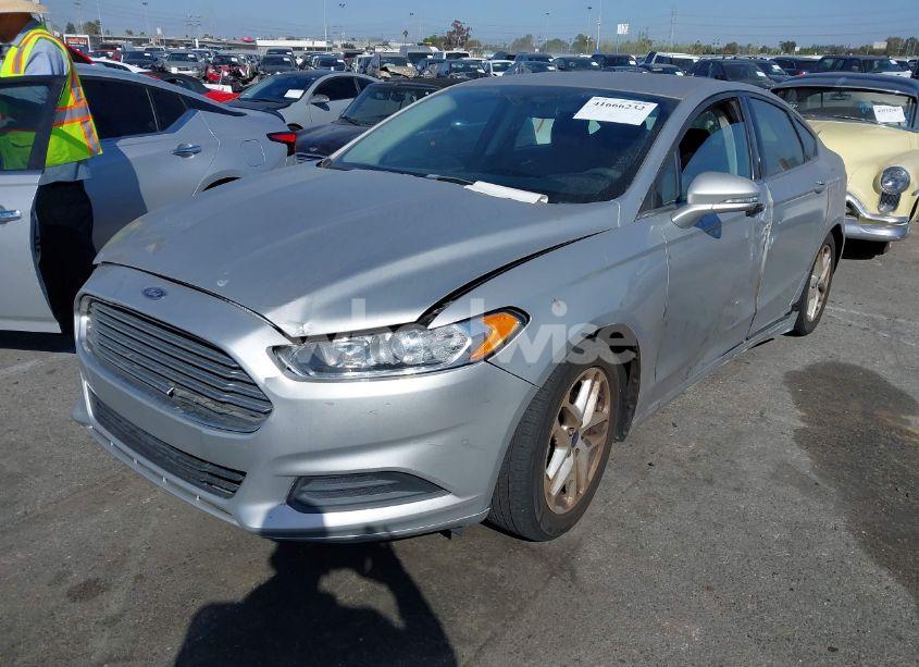 Photo 2 of 2016 Ford Fusion SE (VIN 3FA6P0H75GR225277)