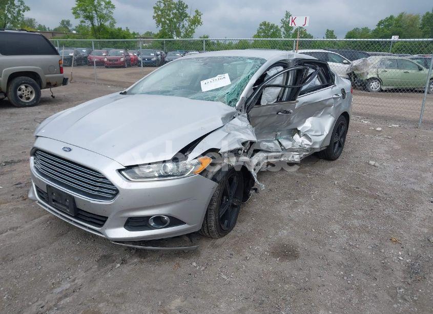 Photo 2 of 2016 Ford Fusion SE (VIN 3FA6P0H75GR242726)