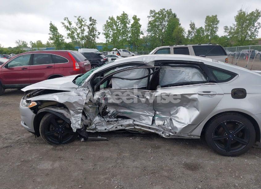 Photo 6 of 2016 Ford Fusion SE (VIN 3FA6P0H75GR242726)