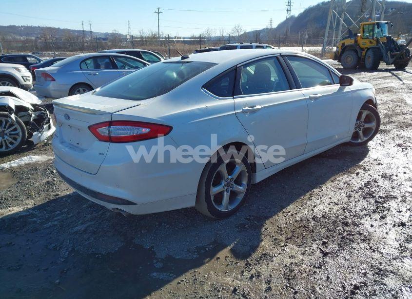 Photo 4 of 2016 Ford Fusion SE (VIN 3FA6P0H75GR267206)