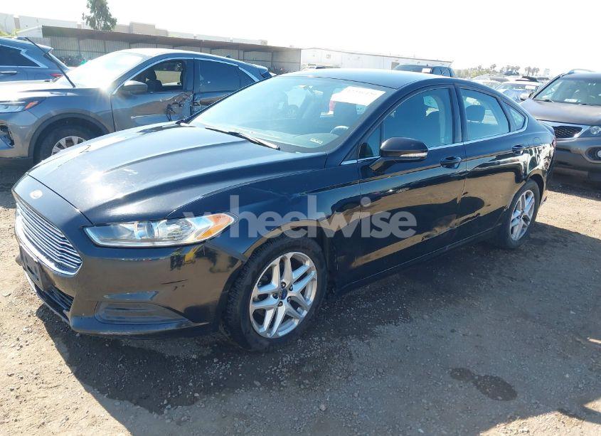 Photo 2 of 2016 Ford Fusion SE (VIN 3FA6P0H75GR305159)