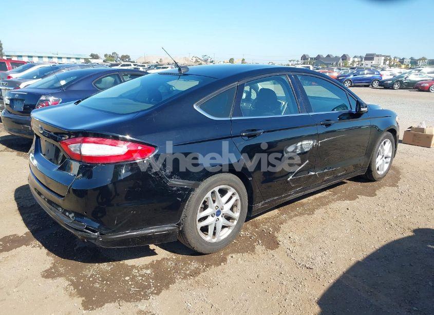 Photo 4 of 2016 Ford Fusion SE (VIN 3FA6P0H75GR305159)