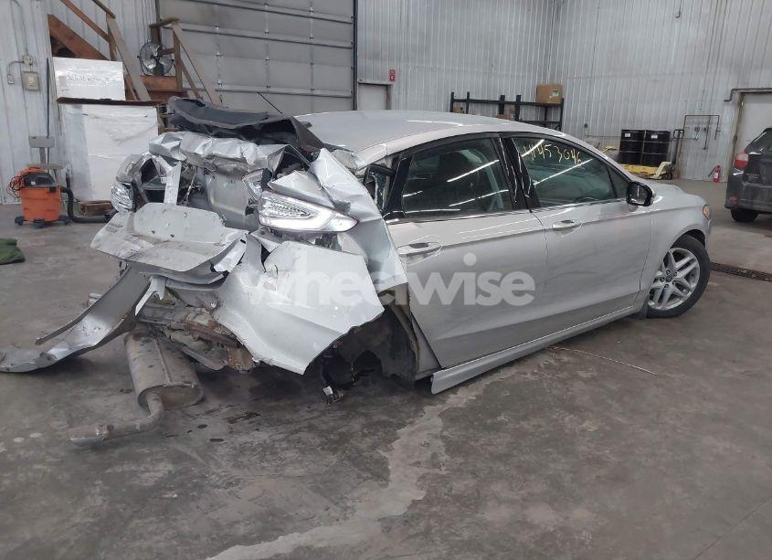 Photo 4 of 2016 Ford Fusion SE (VIN 3FA6P0H75GR315139)