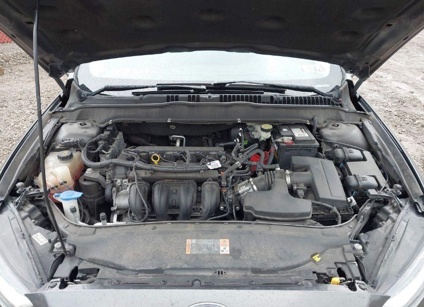 Photo 10 of 2016 Ford Fusion SE (VIN 3FA6P0H75GR336752)