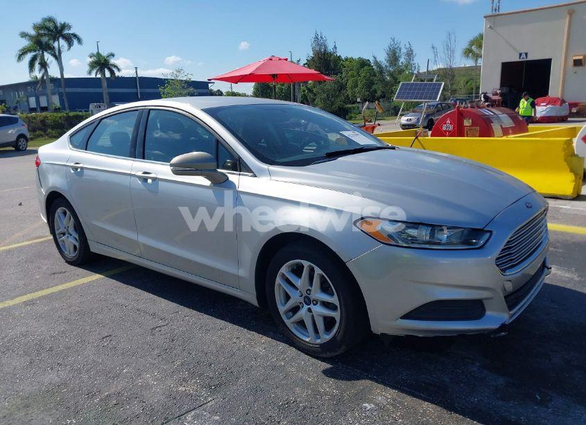 2016 Ford Fusion SE (VIN 3FA6P0H75GR343989) main photo